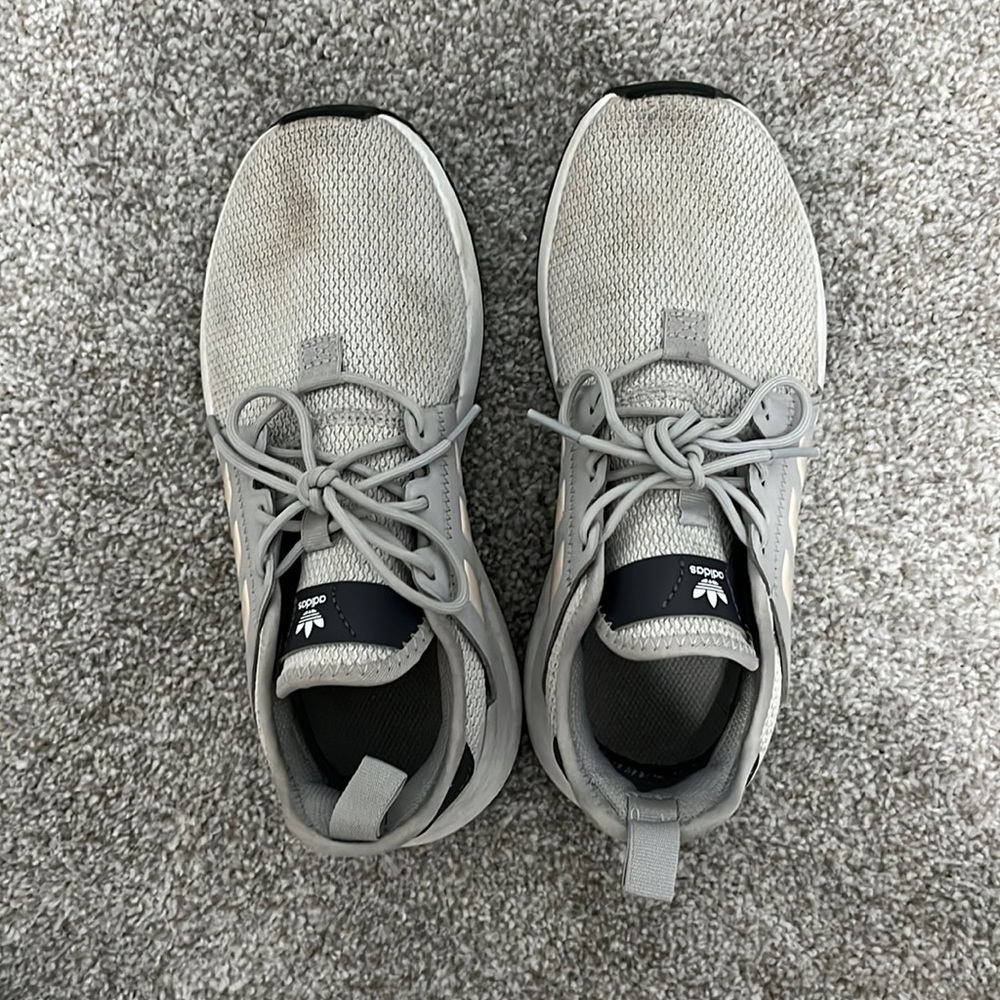 Adidas tennis shoes